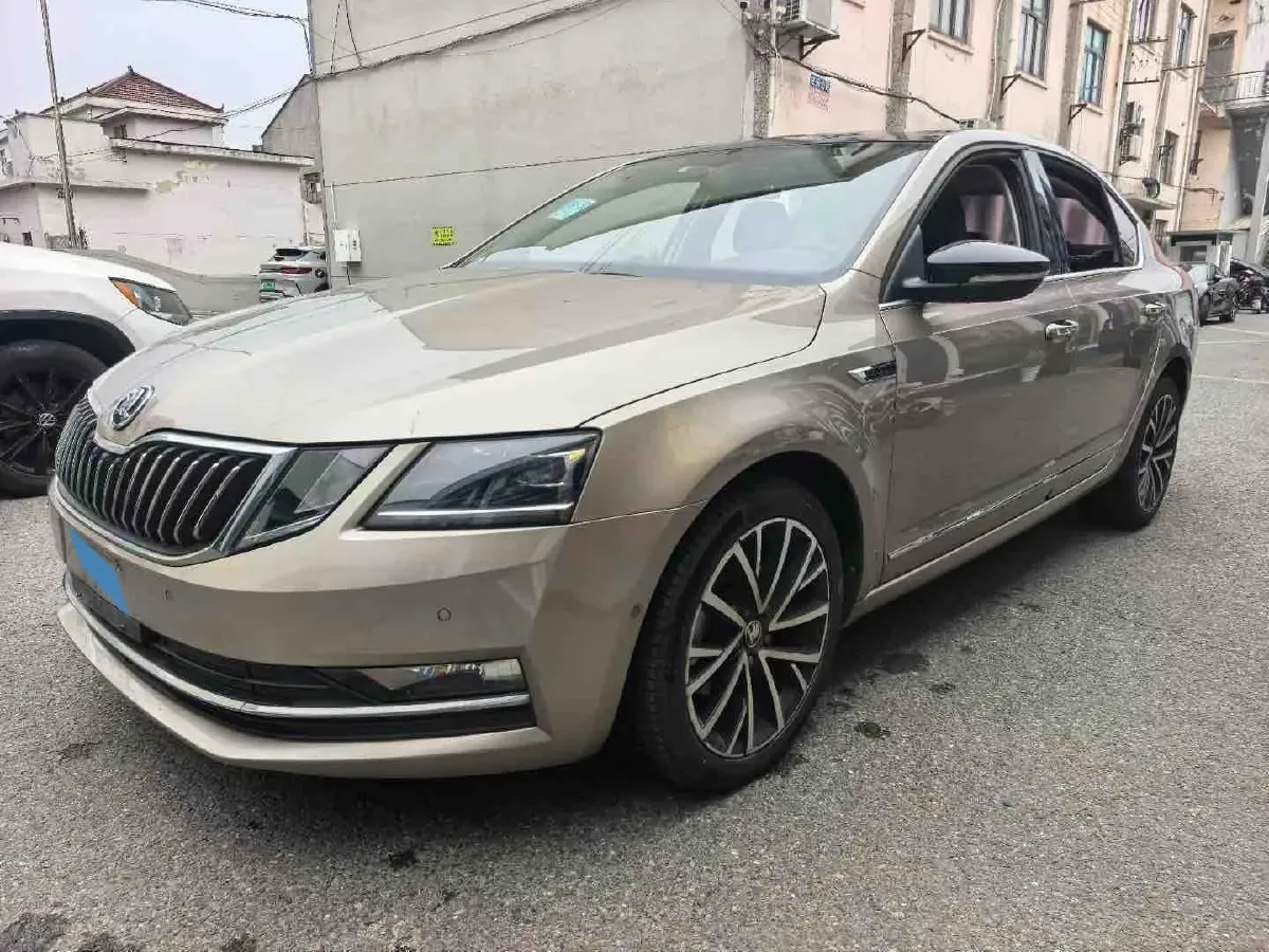 2020 Skoda Octavia 1.4T 150HP L4 7DCT,autocango,china used car exporter,china ev exporter,chinese used car exporter,chinese used ev exporter