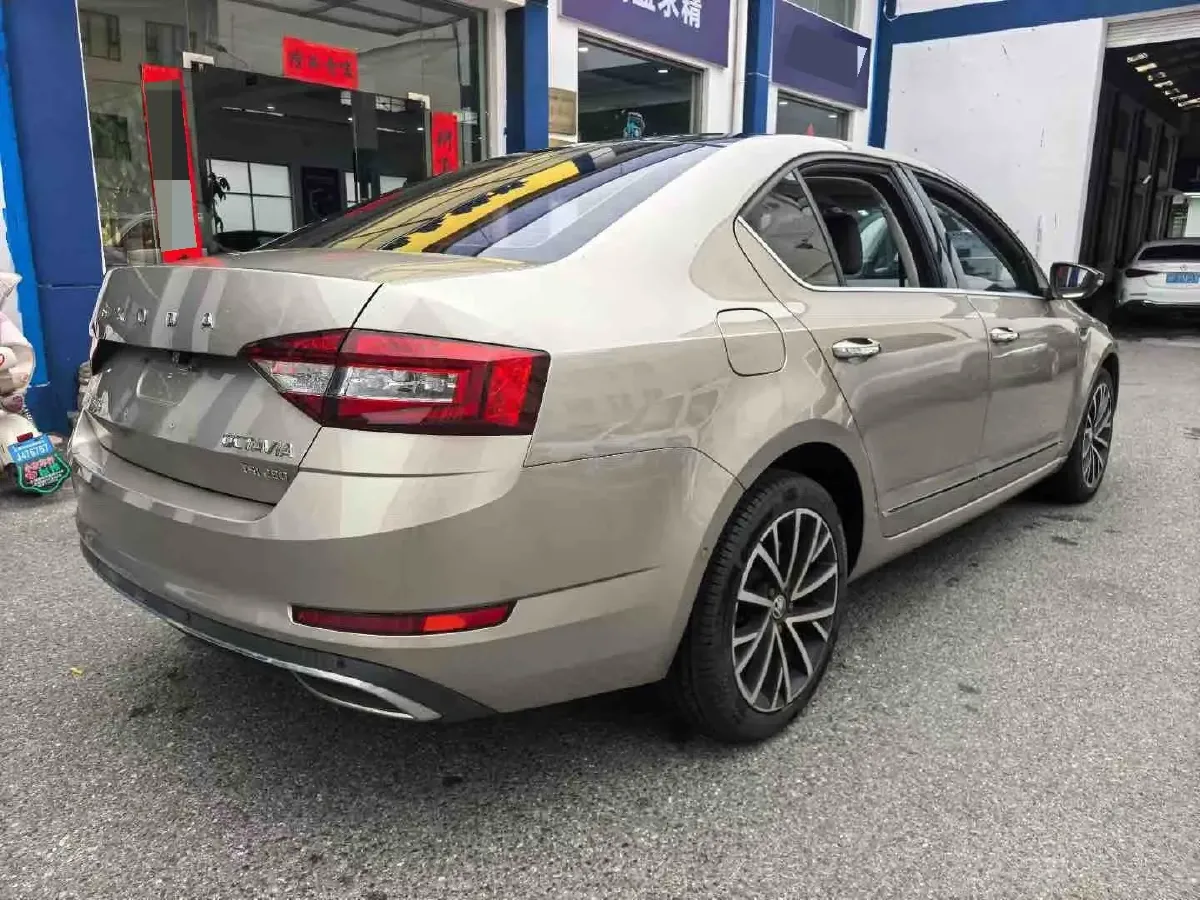 2020 Skoda Octavia 1.4T 150HP L4 7DCT,autocango,china used car exporter,china ev exporter,chinese used car exporter,chinese used ev exporter