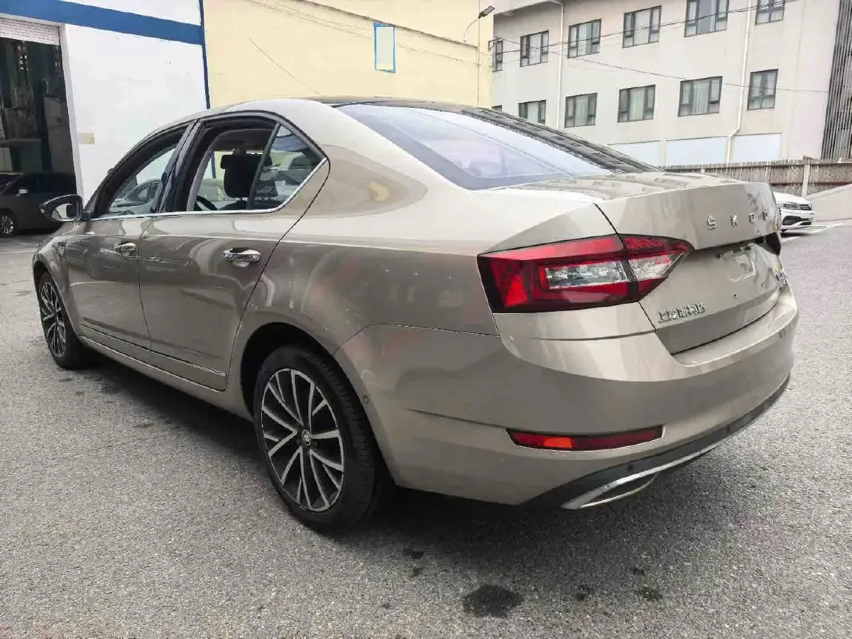 2020 Skoda Octavia 1.4T 150HP L4 7DCT,autocango,china used car exporter,china ev exporter,chinese used car exporter,chinese used ev exporter