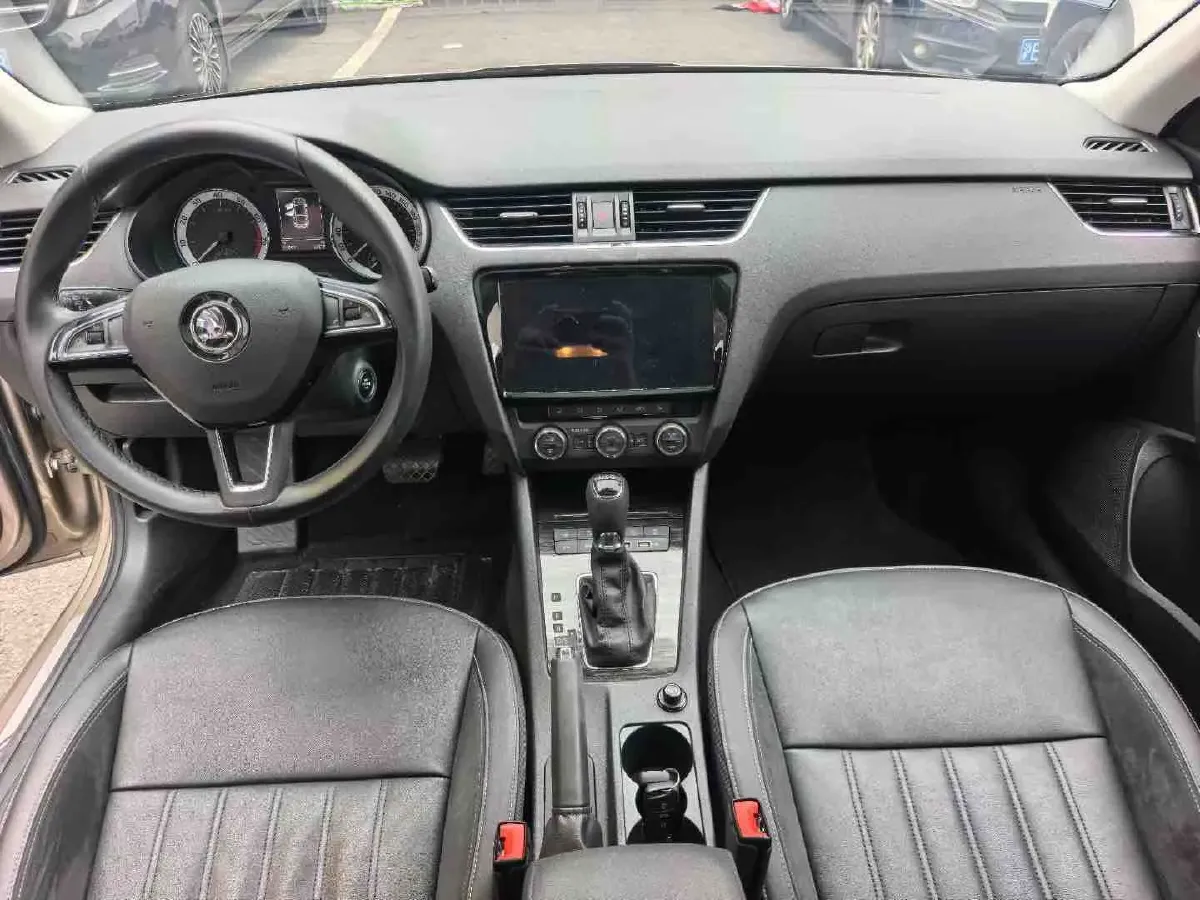 2020 Skoda Octavia 1.4T 150HP L4 7DCT,autocango,china used car exporter,china ev exporter,chinese used car exporter,chinese used ev exporter