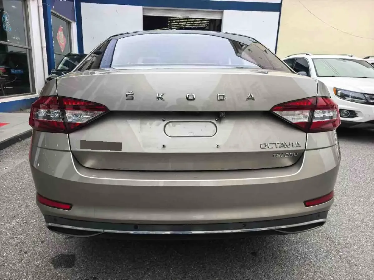 2020 Skoda Octavia 1.4T 150HP L4 7DCT,autocango,china used car exporter,china ev exporter,chinese used car exporter,chinese used ev exporter