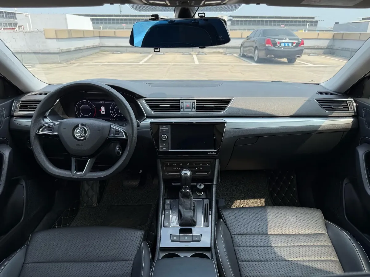 2019 Skoda Superb 1.4T 150HP L4 7DCT,autocango,china used car exporter,china ev exporter,chinese used car exporter,chinese used ev exporter