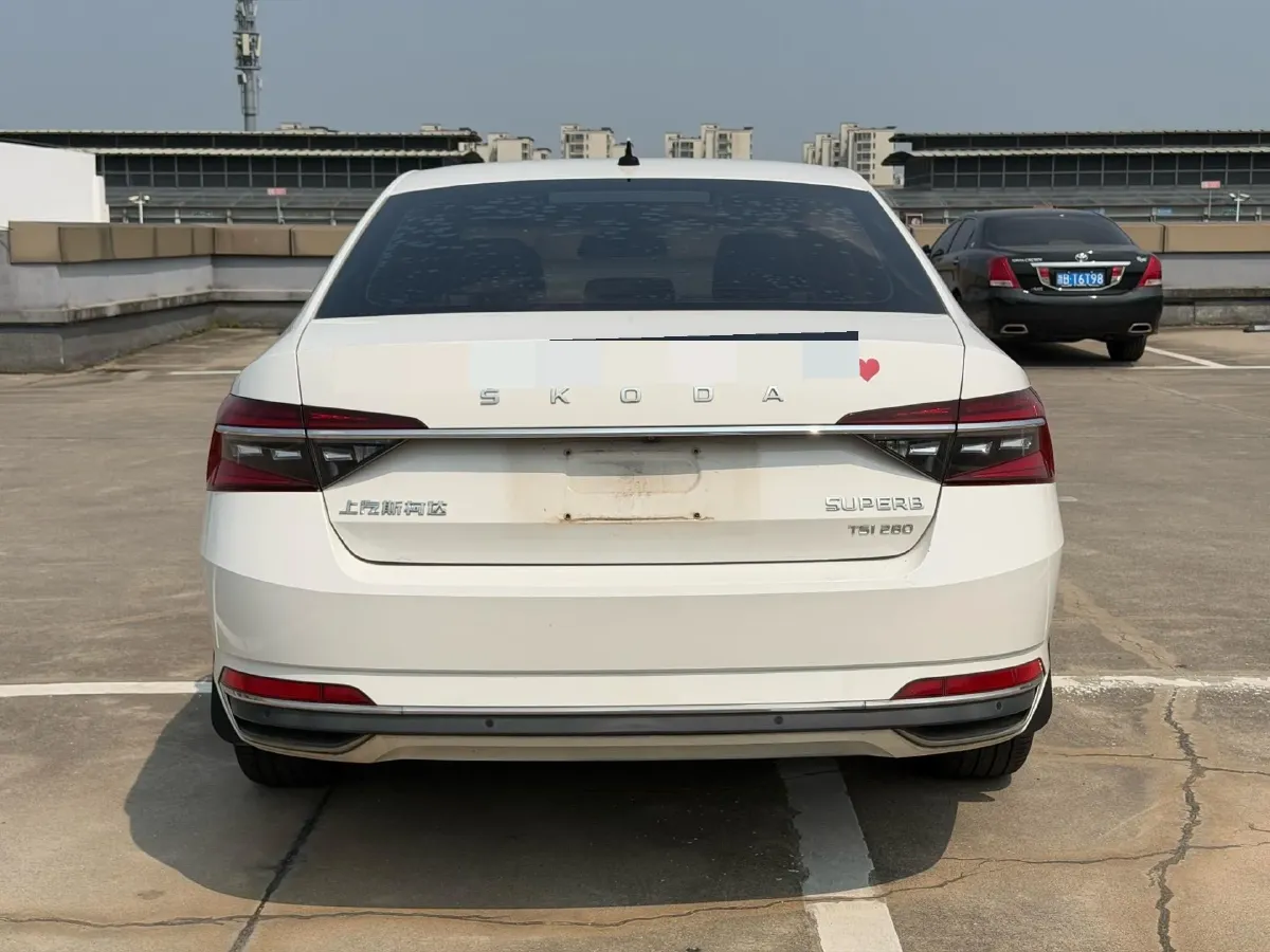 2019 Skoda Superb 1.4T 150HP L4 7DCT,autocango,china used car exporter,china ev exporter,chinese used car exporter,chinese used ev exporter