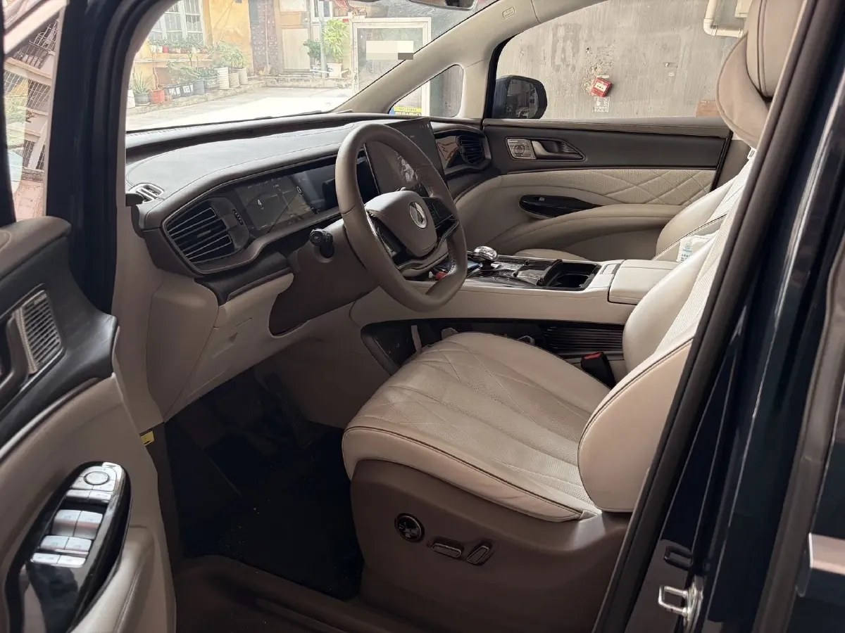 2022 Mercedes-Benz GLC Class 2.0T 197HP L4 9AT,autocango,china used car exporter,china ev exporter,chinese used car exporter,chinese used ev exporter