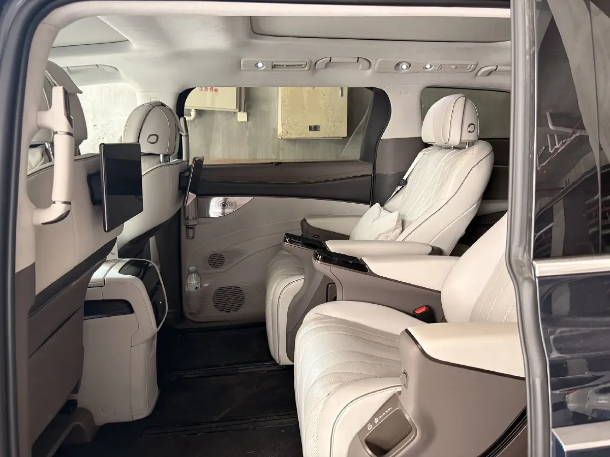 2022 Mercedes-Benz GLC Class 2.0T 197HP L4 9AT,autocango,china used car exporter,china ev exporter,chinese used car exporter,chinese used ev exporter