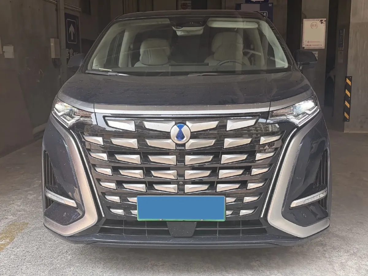 2022 Mercedes-Benz GLC Class 2.0T 197HP L4 9AT,autocango,china used car exporter,china ev exporter,chinese used car exporter,chinese used ev exporter