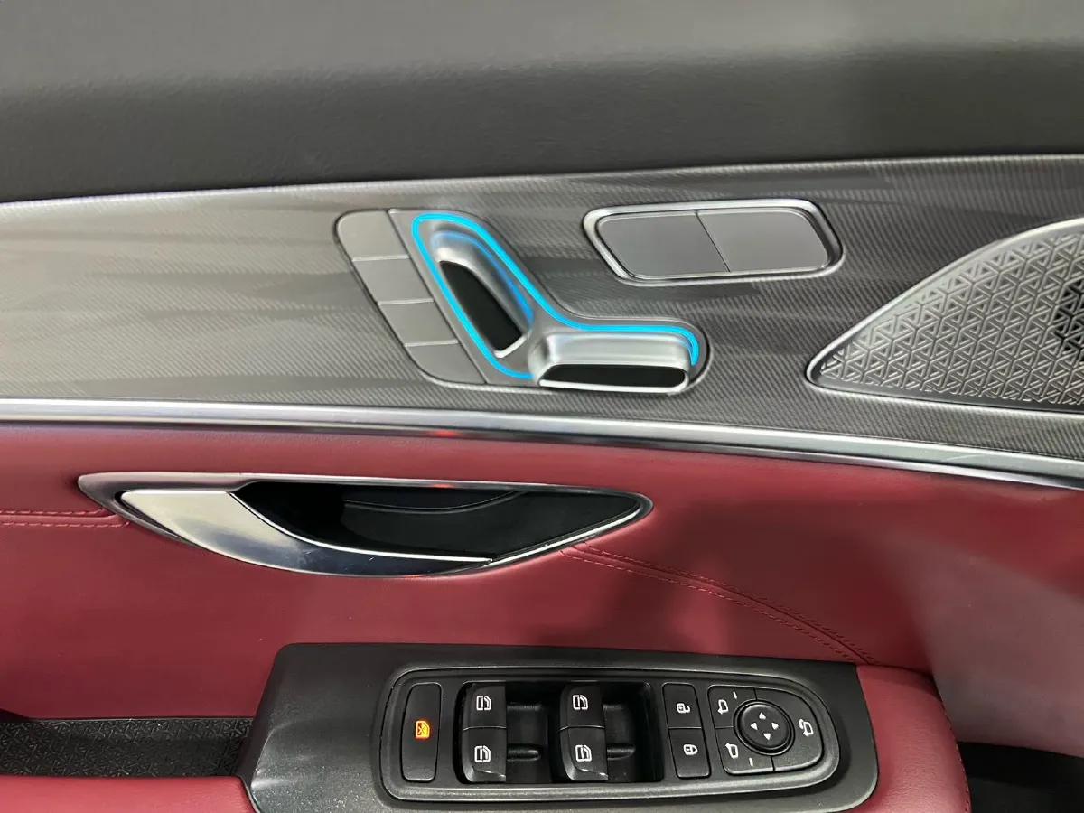 2023 ChangAn Oshan X7 Plus 1.5T 188HP L4 7DCT,autocango,china used car exporter,china ev exporter,chinese used car exporter,chinese used ev exporter