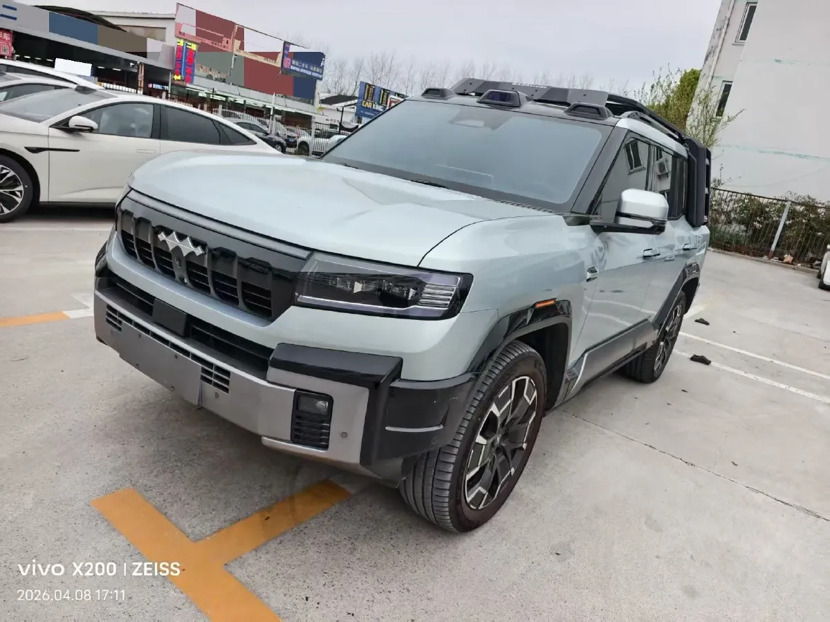 2025 FangChengBao Bao 8 2.0T 245HP L4 E-CVT PHEV 36.8KWH,autocango,china used car exporter,china ev exporter,chinese used car exporter,chinese used ev exporter