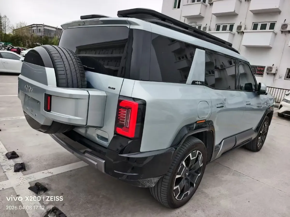 2025 FangChengBao Bao 8 2.0T 245HP L4 E-CVT PHEV 36.8KWH,autocango,china used car exporter,china ev exporter,chinese used car exporter,chinese used ev exporter