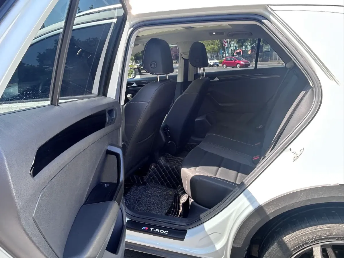 2022 Volkswagen T-Roc 1.4T 150HP L4 7DCT,autocango,china used car exporter,china ev exporter,chinese used car exporter,chinese used ev exporter