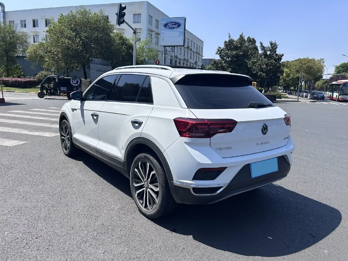 2022 Volkswagen T-Roc 1.4T 150HP L4 7DCT,autocango,china used car exporter,china ev exporter,chinese used car exporter,chinese used ev exporter