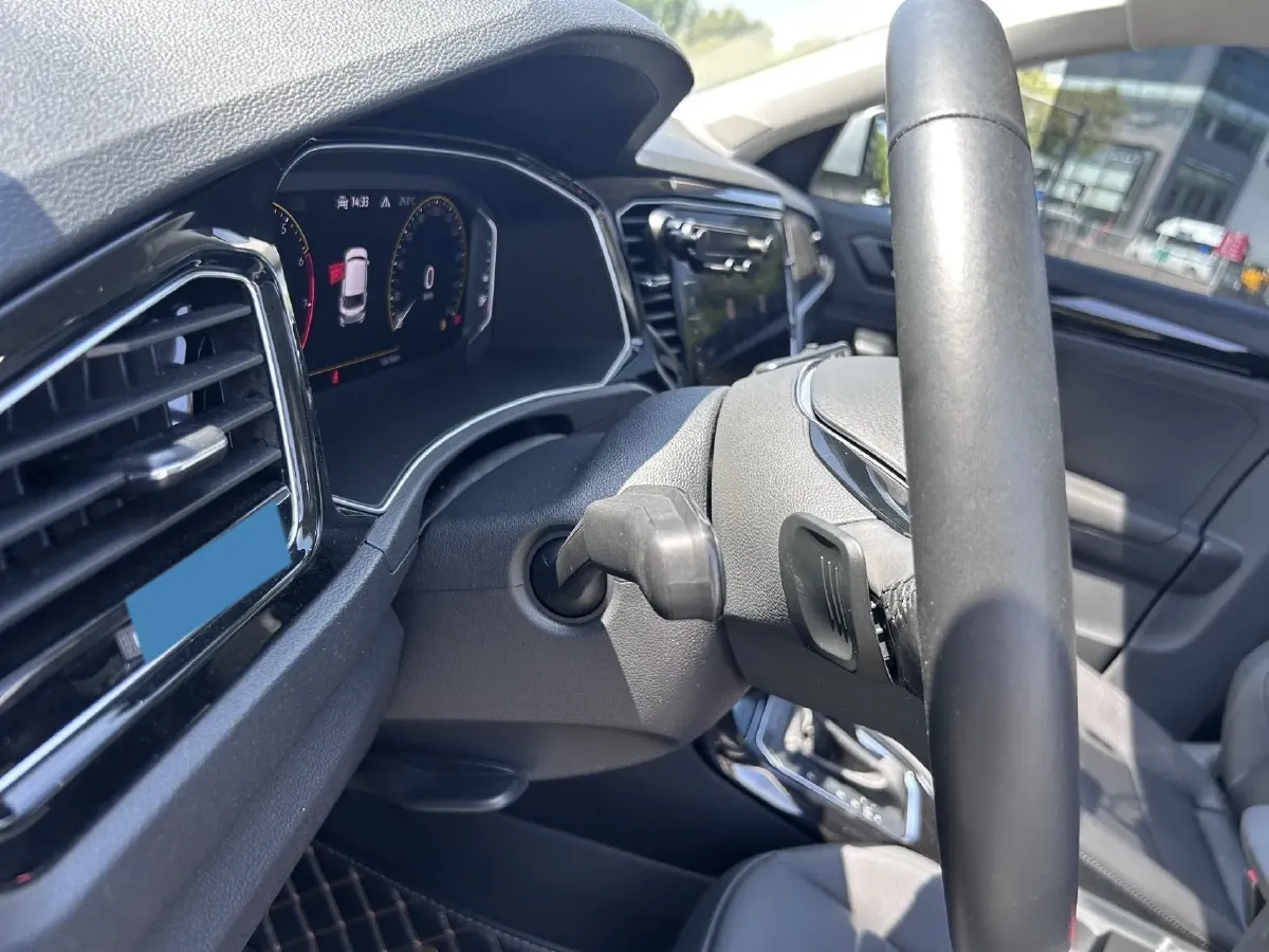 2022 Volkswagen T-Roc 1.4T 150HP L4 7DCT,autocango,china used car exporter,china ev exporter,chinese used car exporter,chinese used ev exporter