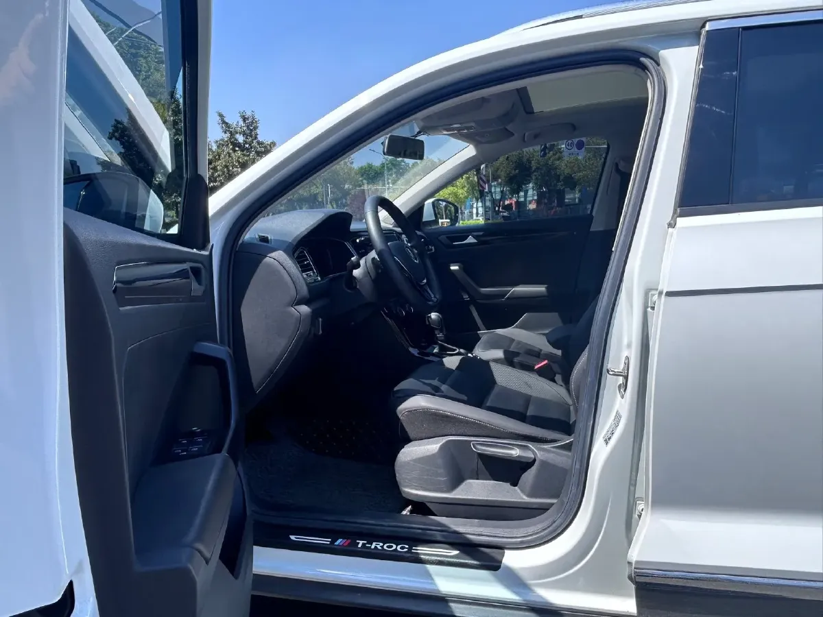 2022 Volkswagen T-Roc 1.4T 150HP L4 7DCT,autocango,china used car exporter,china ev exporter,chinese used car exporter,chinese used ev exporter