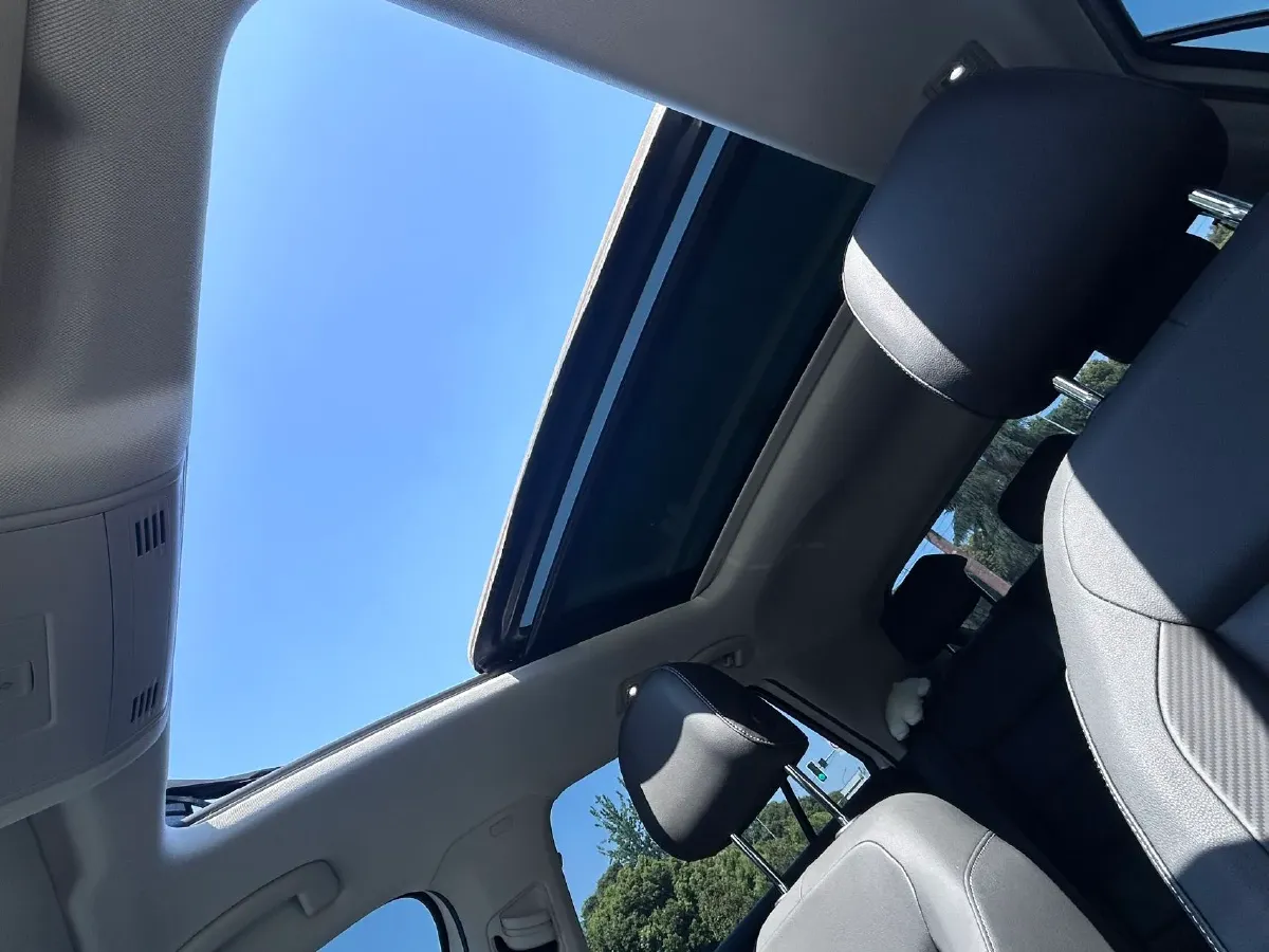 2022 Volkswagen T-Roc 1.4T 150HP L4 7DCT,autocango,china used car exporter,china ev exporter,chinese used car exporter,chinese used ev exporter