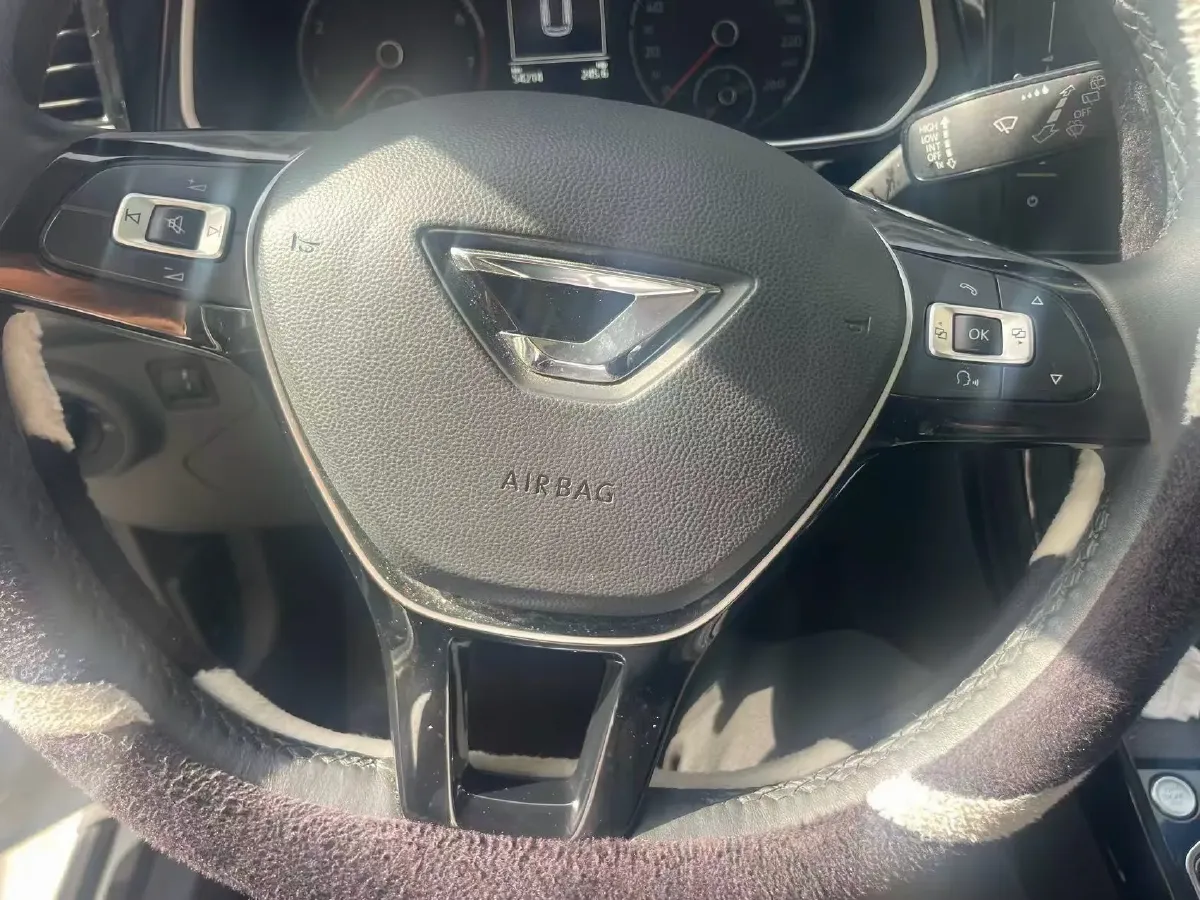 2021 Jetta VS7 1.4T 150HP L4 6AT,autocango,china used car exporter,china ev exporter,chinese used car exporter,chinese used ev exporter