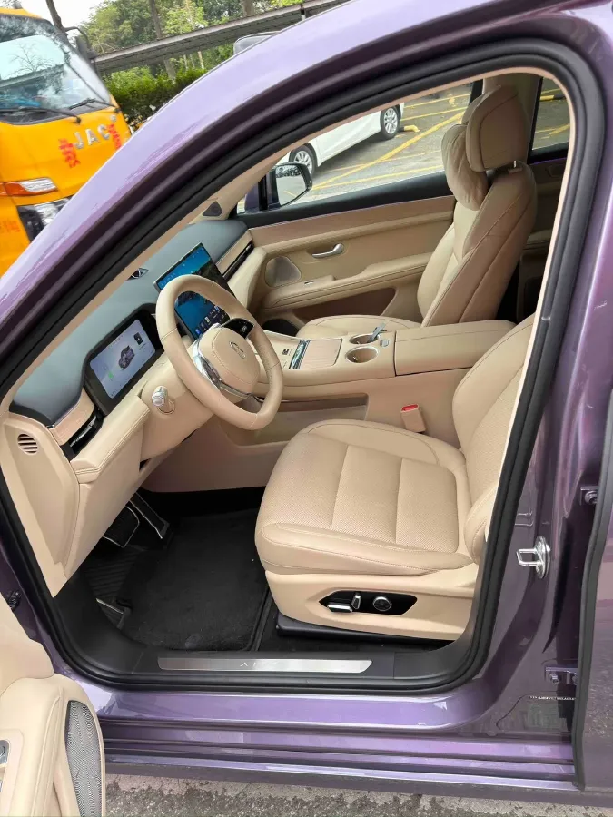 2025 AITO AITO M5 1.5T 152HP L4 REEV 42KWH,autocango,china used car exporter,china ev exporter,chinese used car exporter,chinese used ev exporter