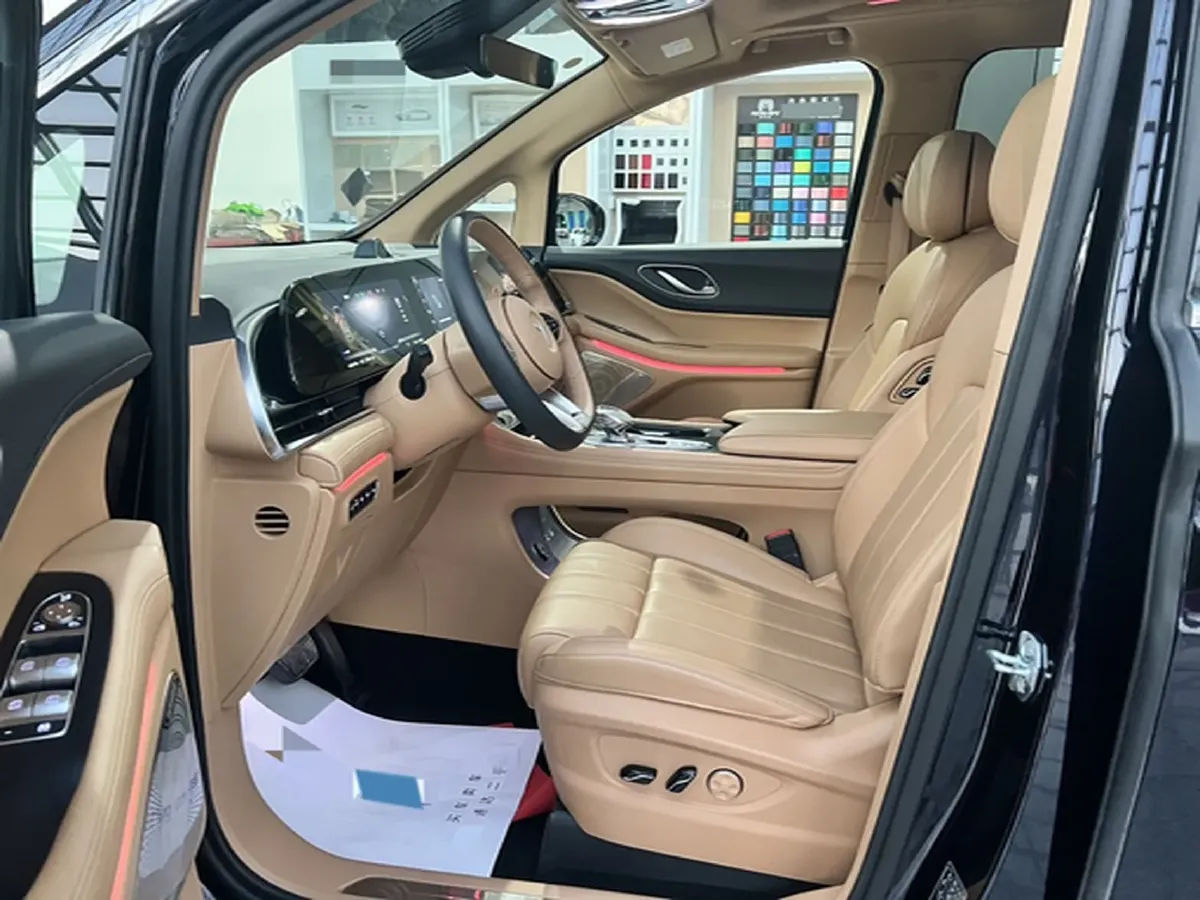 2024 Voyah Dream BEV 108.73KWH,autocango,china used car exporter,china ev exporter,chinese used car exporter,chinese used ev exporter