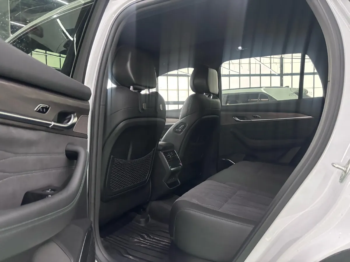 2025 Geely Monjaro 2.0T 238HP L4 8AT,autocango,china used car exporter,china ev exporter,chinese used car exporter,chinese used ev exporter