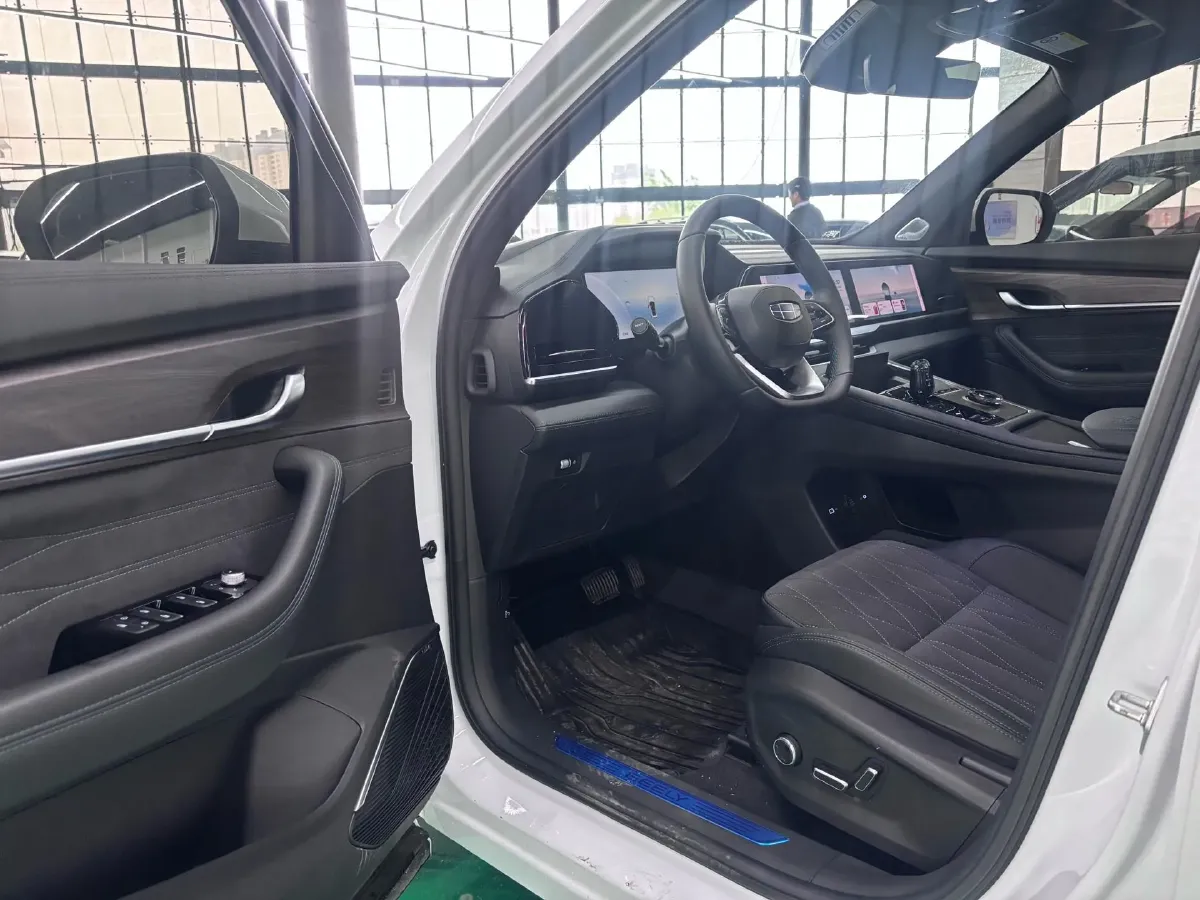 2025 Geely Monjaro 2.0T 238HP L4 8AT,autocango,china used car exporter,china ev exporter,chinese used car exporter,chinese used ev exporter