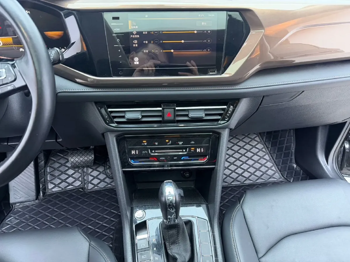 2022 Ford Transit 2.0T 202HP L4 6AT,autocango,china used car exporter,china ev exporter,chinese used car exporter,chinese used ev exporter