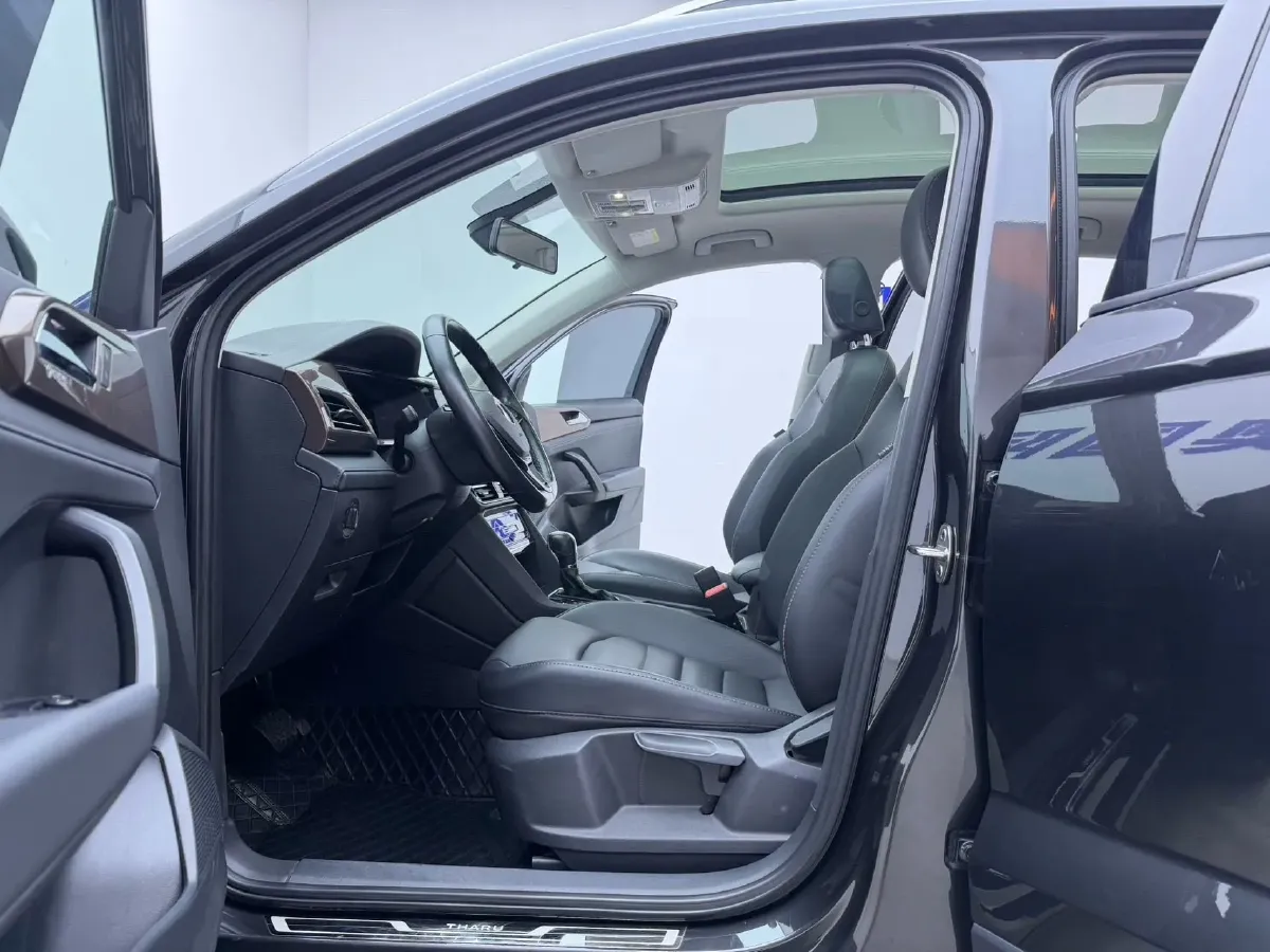 2022 Ford Transit 2.0T 202HP L4 6AT,autocango,china used car exporter,china ev exporter,chinese used car exporter,chinese used ev exporter