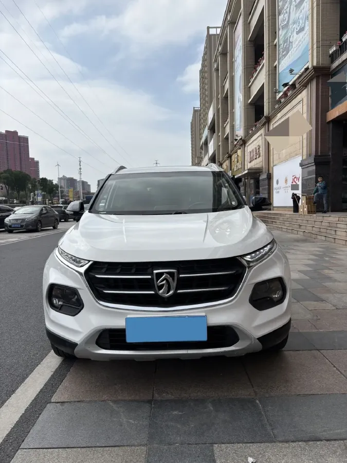 2018 BaoJun 510 1.5L 112HP L4 5AMT,autocango,china used car exporter,china ev exporter,chinese used car exporter,chinese used ev exporter