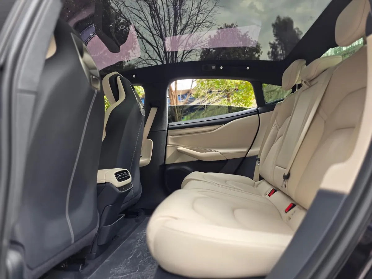 2024 MI SU7 BEV 94.3KWH,autocango,china used car exporter,china ev exporter,chinese used car exporter,chinese used ev exporter