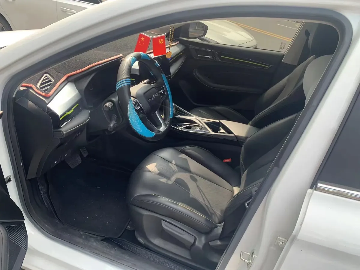 2021 Roewe i5 1.5L 120HP L4 CVT,autocango,china used car exporter,china ev exporter,chinese used car exporter,chinese used ev exporter