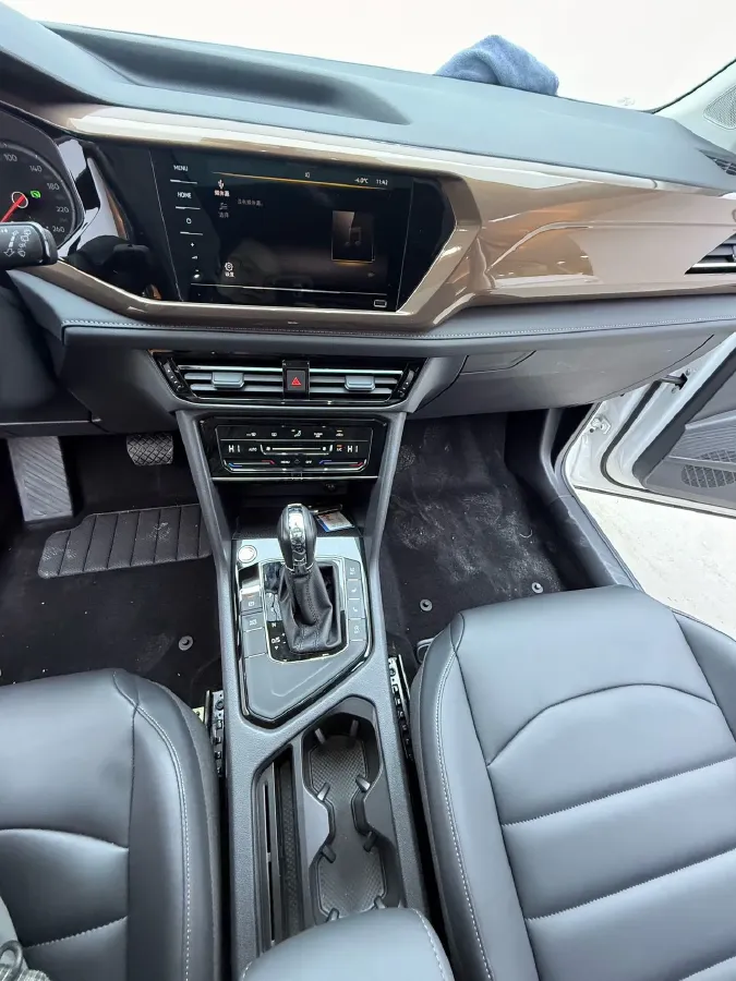 2021 Volkswagen Tharu 1.4T 150HP L4 7DCT,autocango,china used car exporter,china ev exporter,chinese used car exporter,chinese used ev exporter