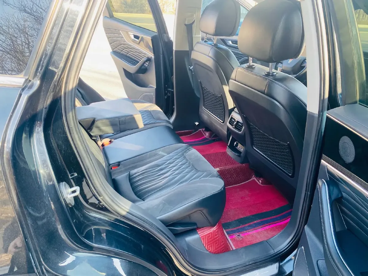 2022 HongQi HS5 2.0T 224HP L4 6AT,autocango,china used car exporter,china ev exporter,chinese used car exporter,chinese used ev exporter