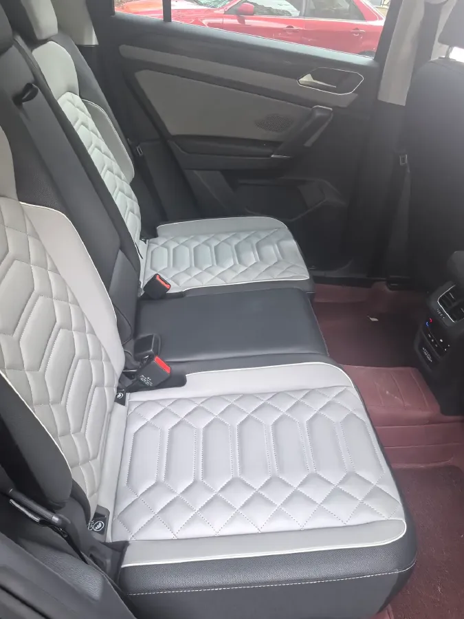 2024 Volkswagen Tayron 2.0T 186HP L4 7DCT,autocango,china used car exporter,china ev exporter,chinese used car exporter,chinese used ev exporter