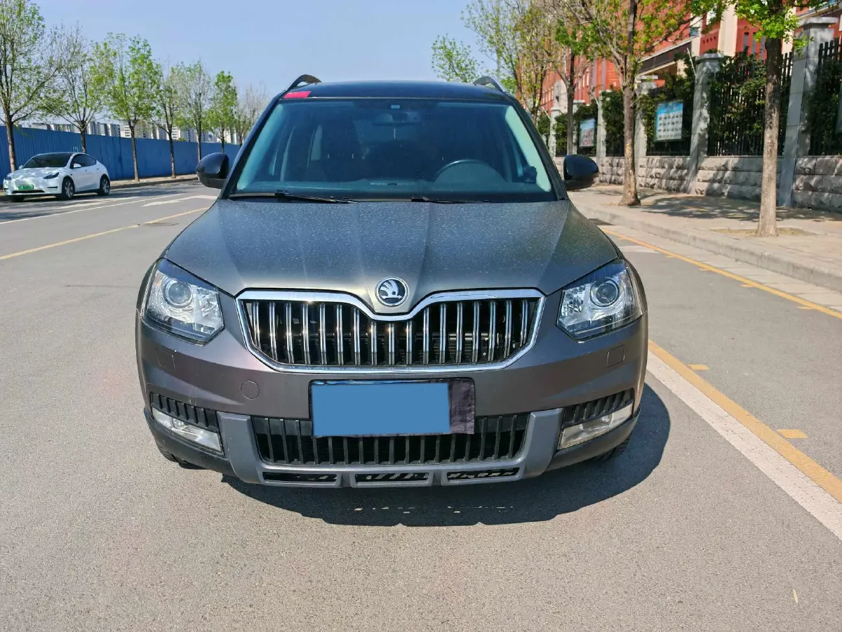 2017 Skoda Yeti 1.8T 160HP L4 6DCT,autocango,china used car exporter,china ev exporter,chinese used car exporter,chinese used ev exporter
