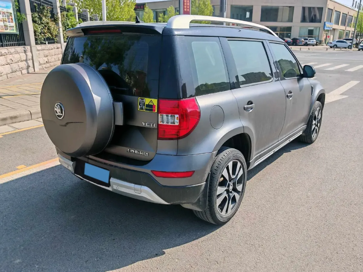 2017 Skoda Yeti 1.8T 160HP L4 6DCT,autocango,china used car exporter,china ev exporter,chinese used car exporter,chinese used ev exporter