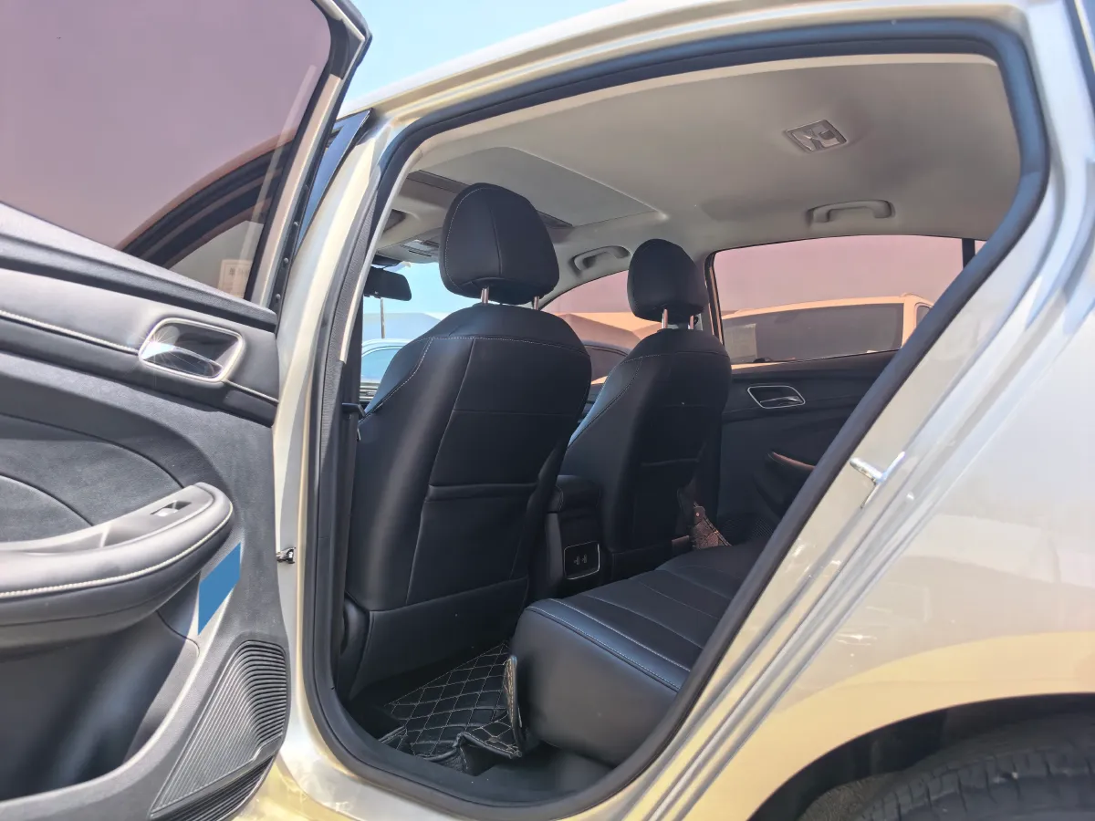 2019 Roewe i5 1.5L 120HP L4 CVT,autocango,china used car exporter,china ev exporter,chinese used car exporter,chinese used ev exporter