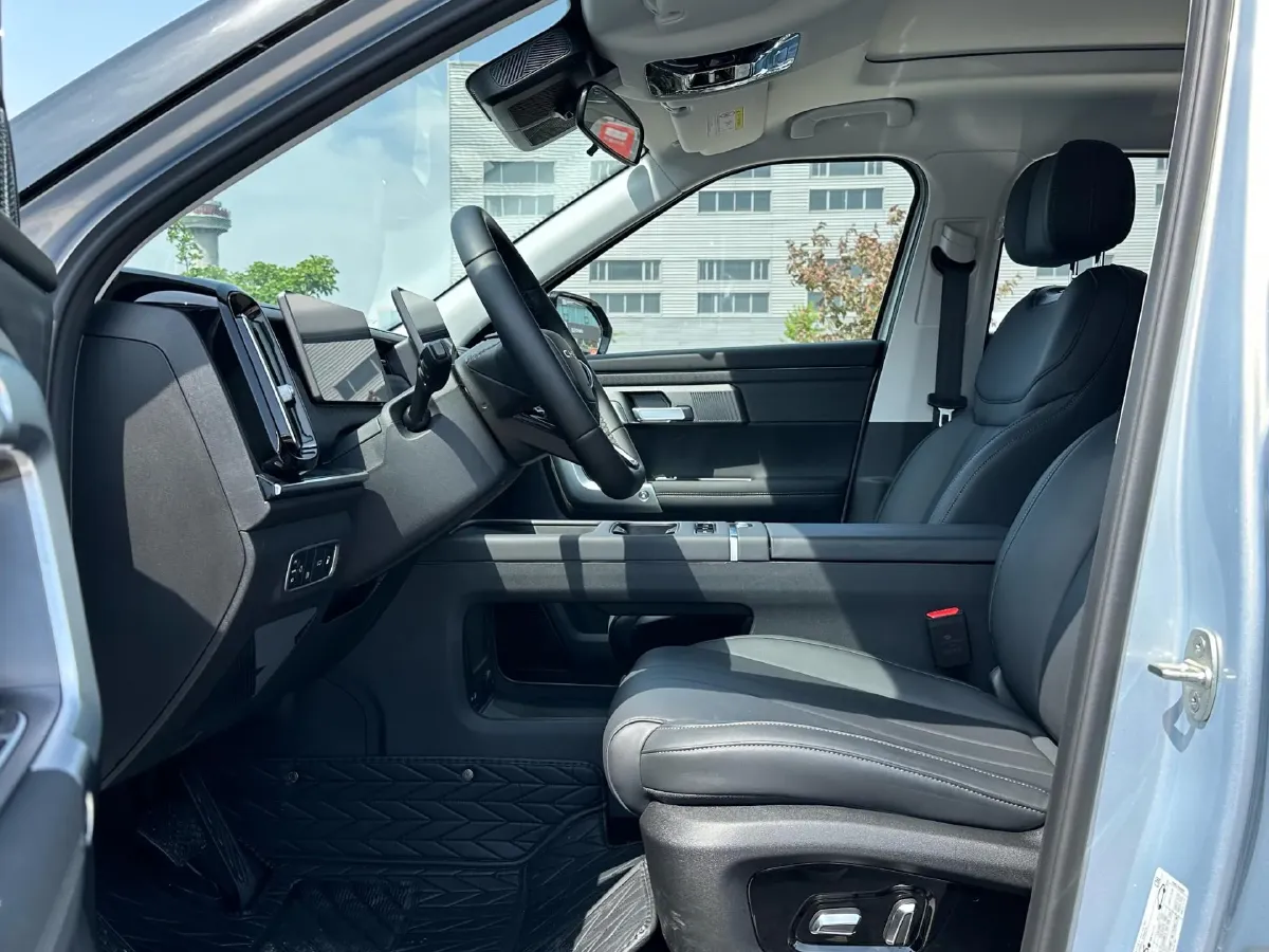 2024 Chery Exploration 06 C-DM 1.5T 156HP L4 DHT PHEV 18.3KWH,autocango,china used car exporter,china ev exporter,chinese used car exporter,chinese used ev exporter