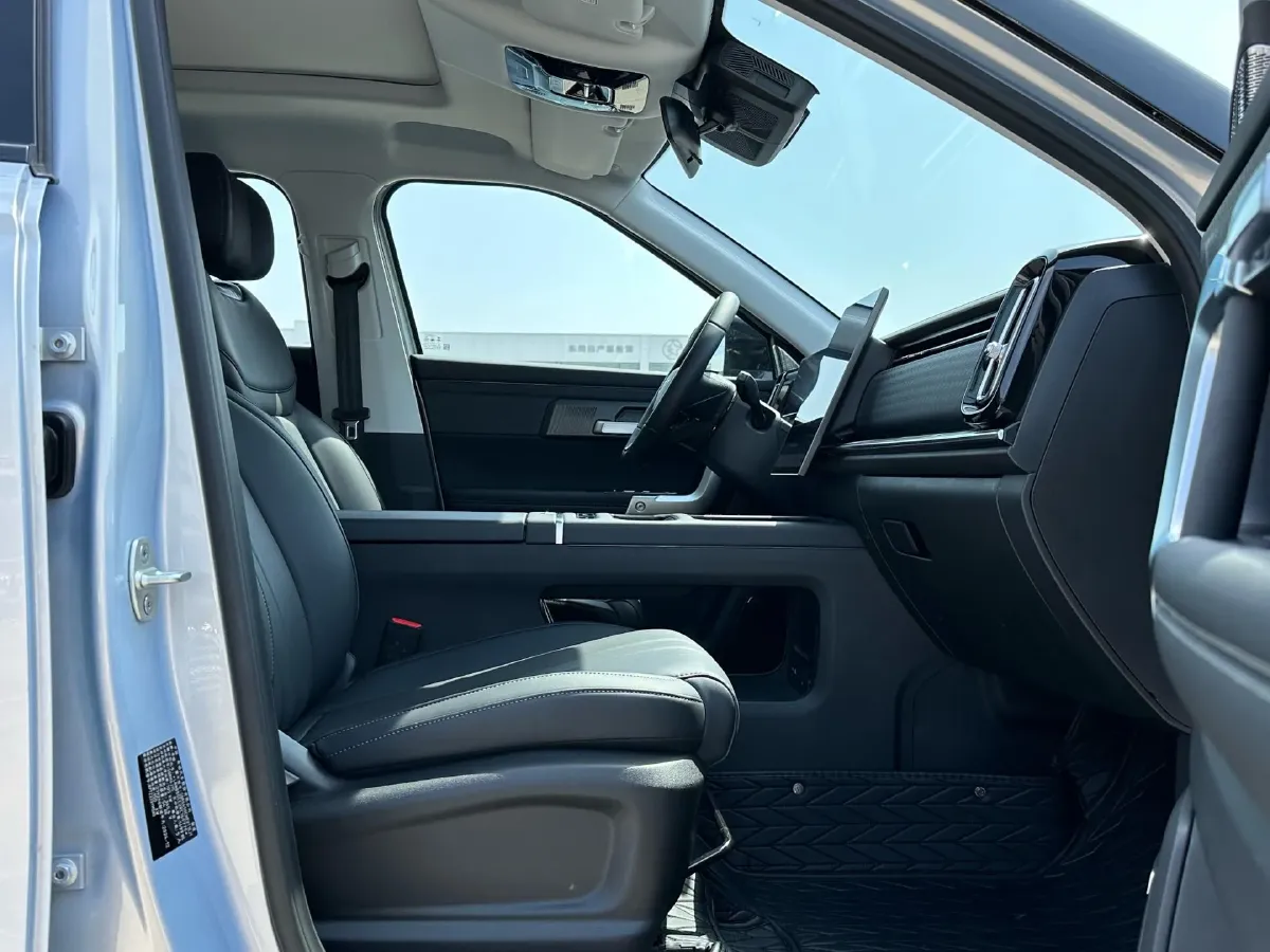 2024 Chery Exploration 06 C-DM 1.5T 156HP L4 DHT PHEV 18.3KWH,autocango,china used car exporter,china ev exporter,chinese used car exporter,chinese used ev exporter