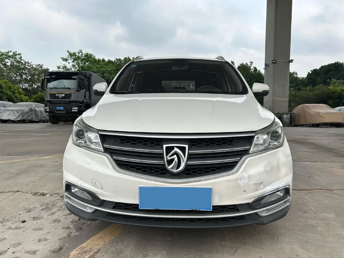 2019 BaoJun 730 1.5T 151HP L4 CVT,autocango,china used car exporter,china ev exporter,chinese used car exporter,chinese used ev exporter