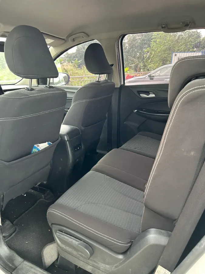 2019 BaoJun 730 1.5T 151HP L4 CVT,autocango,china used car exporter,china ev exporter,chinese used car exporter,chinese used ev exporter