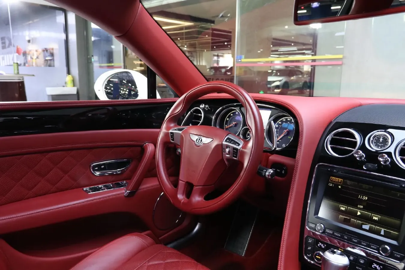 2017 Bentley Flying Spur 4.0T 528HP V8 8AT,autocango,china used car exporter,china ev exporter,chinese used car exporter,chinese used ev exporter