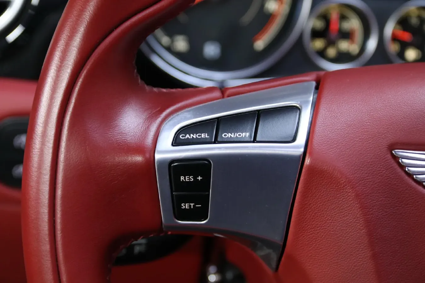 2017 Bentley Flying Spur 4.0T 528HP V8 8AT,autocango,china used car exporter,china ev exporter,chinese used car exporter,chinese used ev exporter