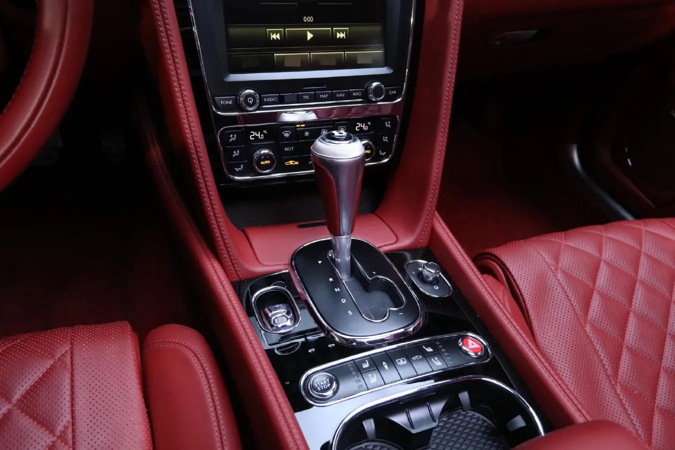 2017 Bentley Flying Spur 4.0T 528HP V8 8AT,autocango,china used car exporter,china ev exporter,chinese used car exporter,chinese used ev exporter