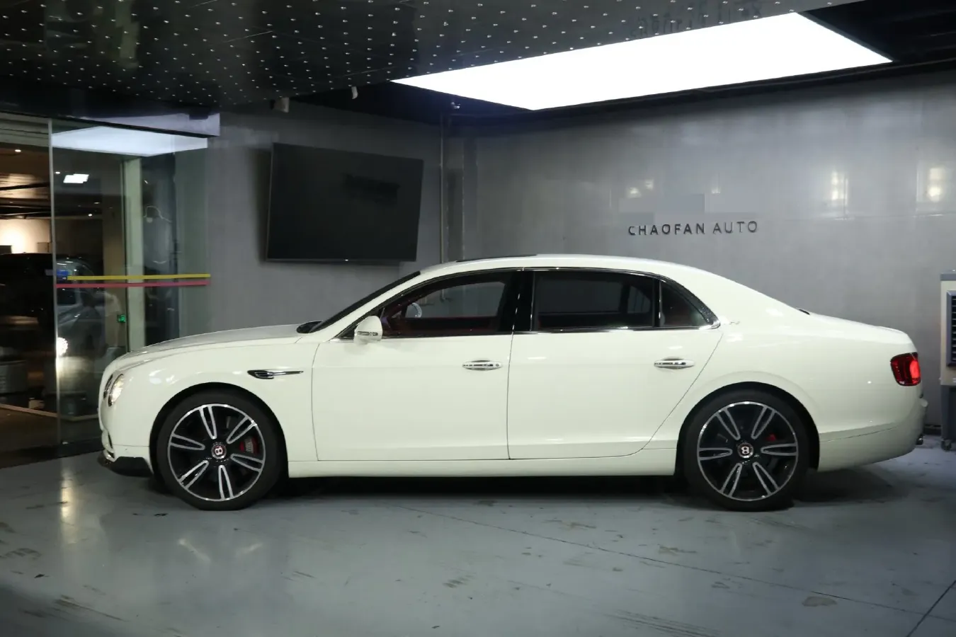 2017 Bentley Flying Spur 4.0T 528HP V8 8AT,autocango,china used car exporter,china ev exporter,chinese used car exporter,chinese used ev exporter