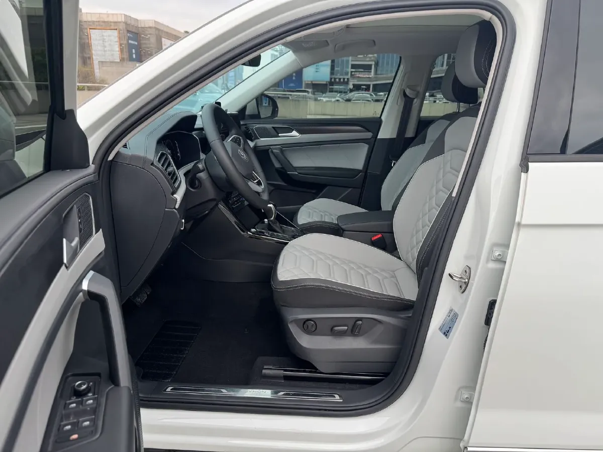 2024 Volkswagen Tayron 2.0T 186HP L4 7DCT,autocango,china used car exporter,china ev exporter,chinese used car exporter,chinese used ev exporter