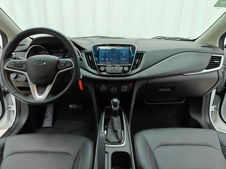 2020 Chevrolet Monza 1.0T 125HP L3 6DCT,autocango,china used car exporter,china ev exporter,chinese used car exporter,chinese used ev exporter