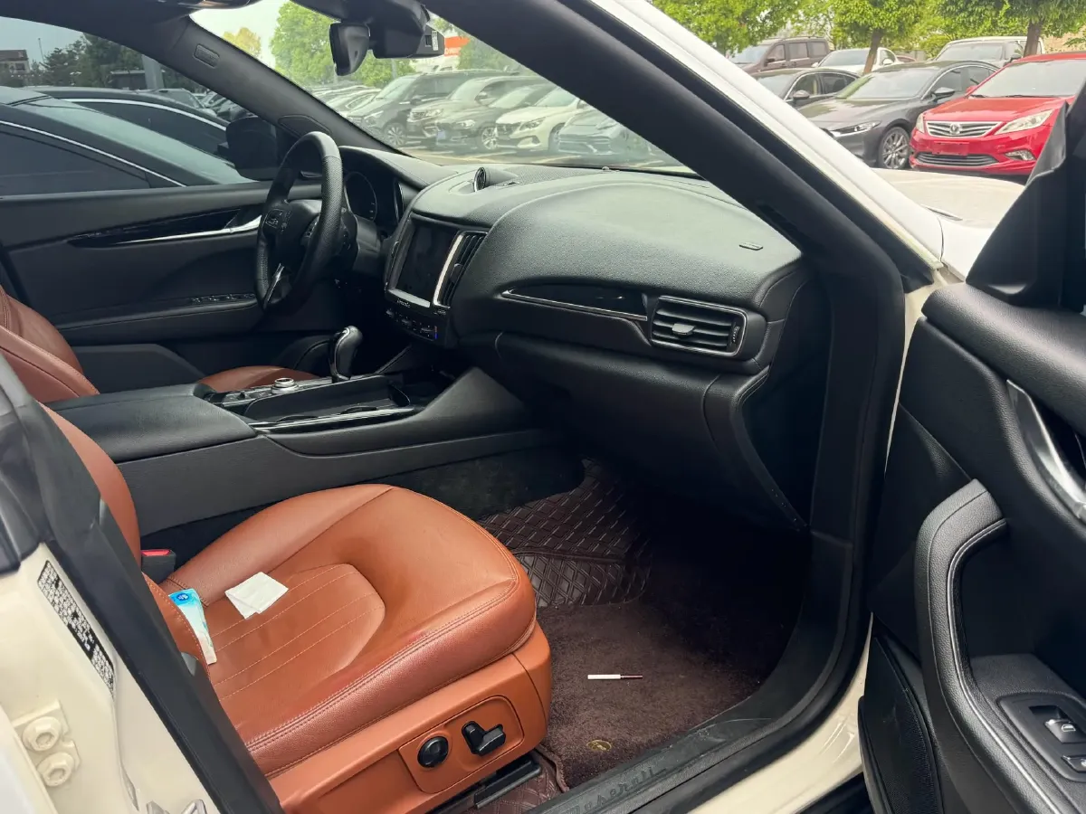 2018 Jaguar XJ 3.0T 340HP V6 8AT,autocango,china used car exporter,china ev exporter,chinese used car exporter,chinese used ev exporter