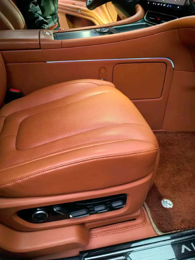 2024 AITO AITO M9 1.5T 152HP L4 REEV 42KWH,autocango,china used car exporter,china ev exporter,chinese used car exporter,chinese used ev exporter