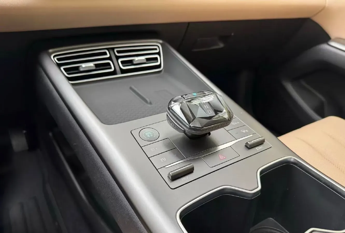 2025 BYD Song Pro 1.5L 101HP L4 E-CVT PHEV 12.9KWH,autocango,china used car exporter,china ev exporter,chinese used car exporter,chinese used ev exporter