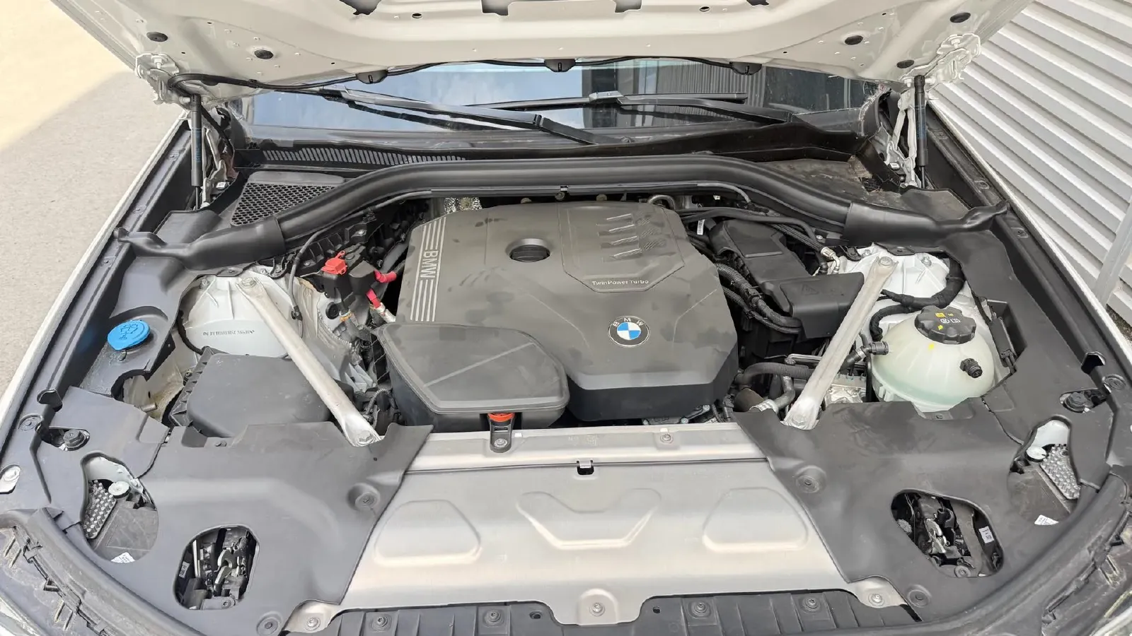 2022 BMW X3 2.0T 184HP L4 8AT,autocango,china used car exporter,china ev exporter,chinese used car exporter,chinese used ev exporter