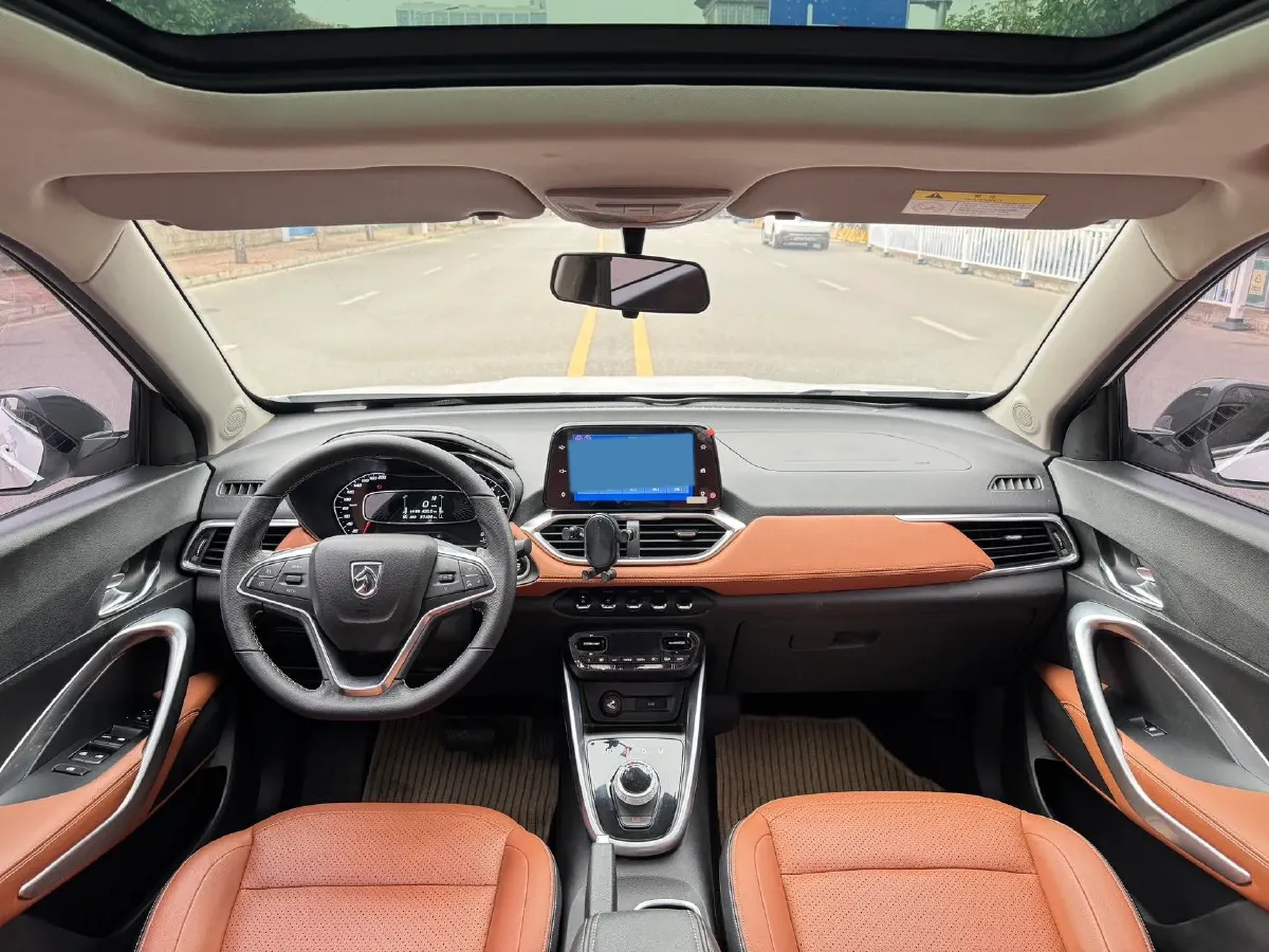 2018 KaiYi E3 1.6L 110HP L4 5MT,autocango,china used car exporter,china ev exporter,chinese used car exporter,chinese used ev exporter