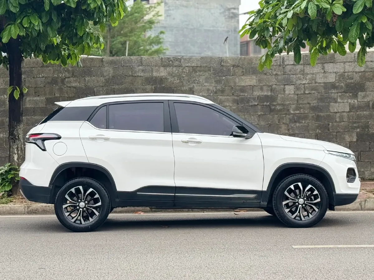 2018 KaiYi E3 1.6L 110HP L4 5MT,autocango,china used car exporter,china ev exporter,chinese used car exporter,chinese used ev exporter